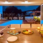 Βίλα Stozak, Private Heated Pool, Cinema And Sauna, 7 Km From