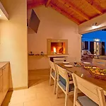 Stozak, Private Heated Pool, Cinema And Sauna, 7 Km From Βίλα