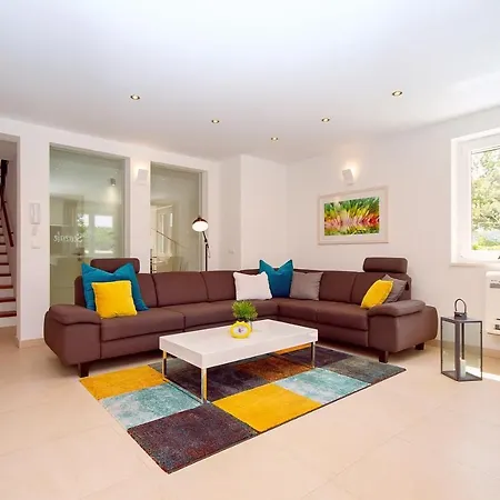 Stozak, Private Heated Pool, Cinema And Sauna, 7 Km From * Tugare